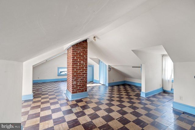 $1,100,000 | 401 Russell Road, Alexandria, VA 22301