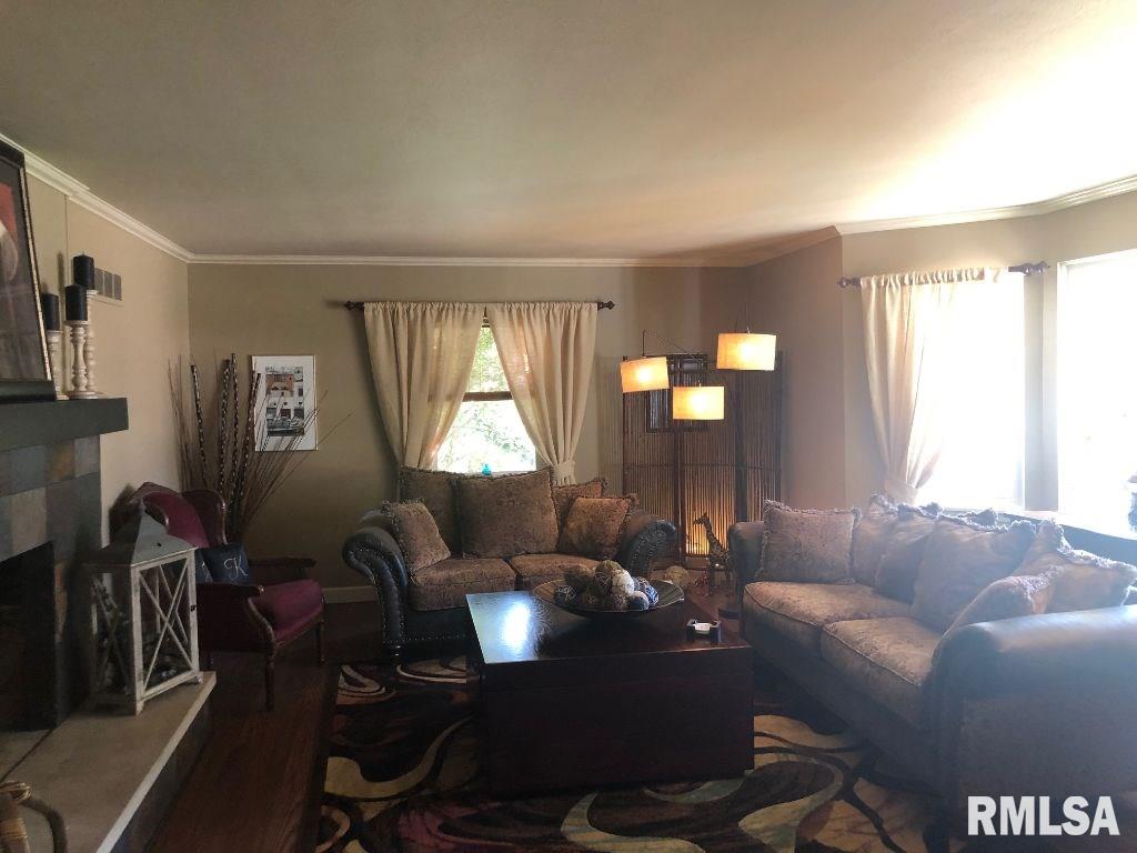 1001 Hampton Road Washington, IL 61571 - Photo 6 of 18 Gallery Image 6