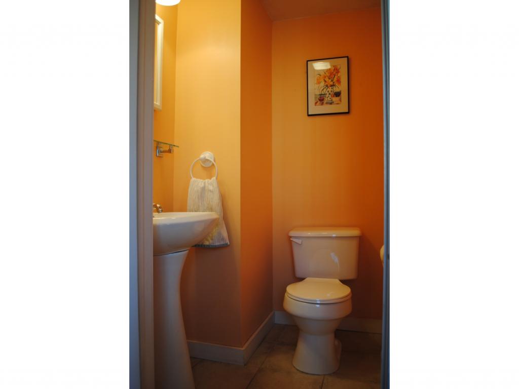 2050 Quechee Main Street Hartford, VT 05059 - Photo 20 of 24 Gallery Image 20