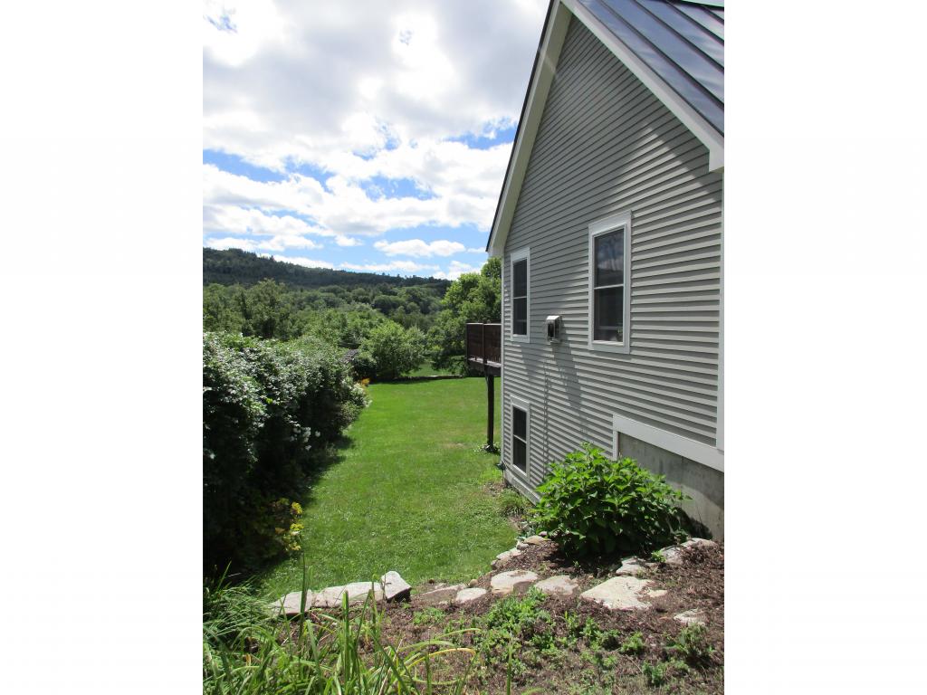 2050 Quechee Main Street Hartford, VT 05059 - Photo 8 of 24 Gallery Image 8