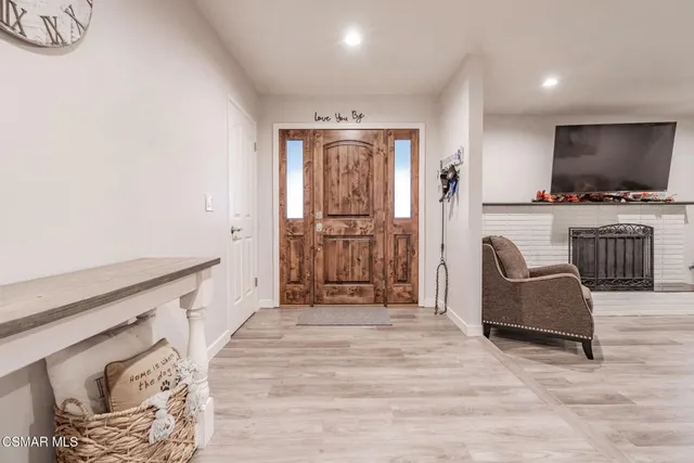 $849,000 | 761 Lyons Court, Simi Valley, CA 93065