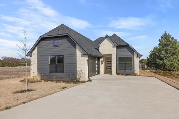 $465,000 | 115 Palisades Drive, Gordonville, TX 76245