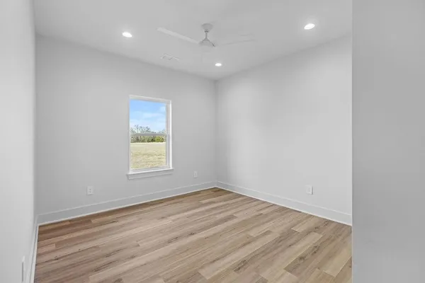 $465,000 | 115 Palisades Drive, Gordonville, TX 76245