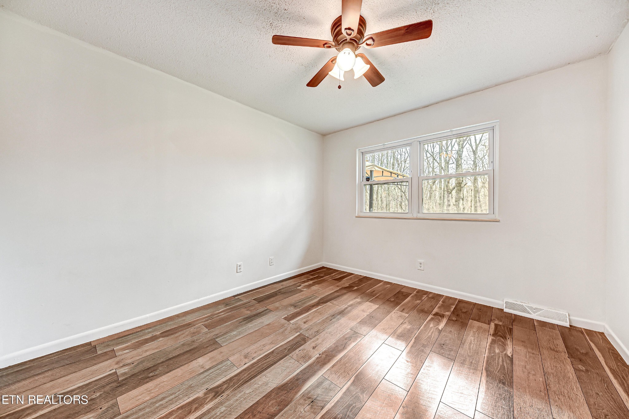 409 Harrow Road Knoxville, TN 37934 - Photo 13 of 21 Gallery Image 13