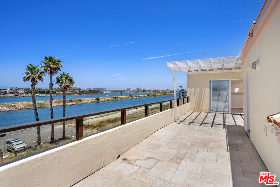 6206 Pacific Avenue, Unit 2 Playa del Rey, CA 90293 - Photo 27 of 33