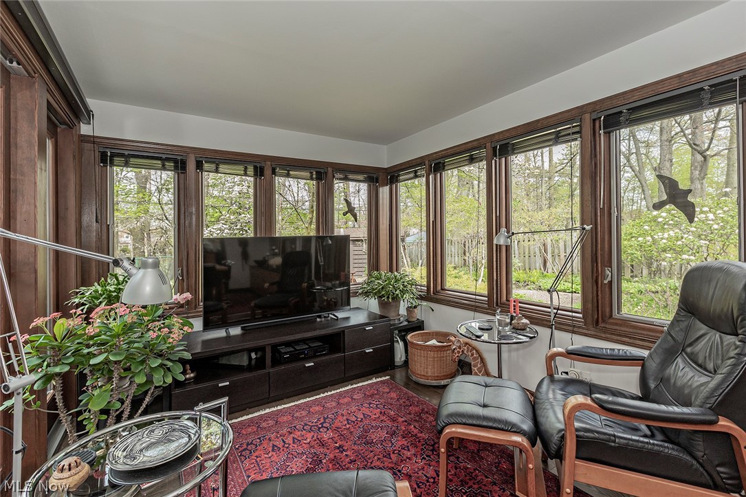 1510 Crest Road Cleveland Heights, OH 44121 - Photo 14 of 35