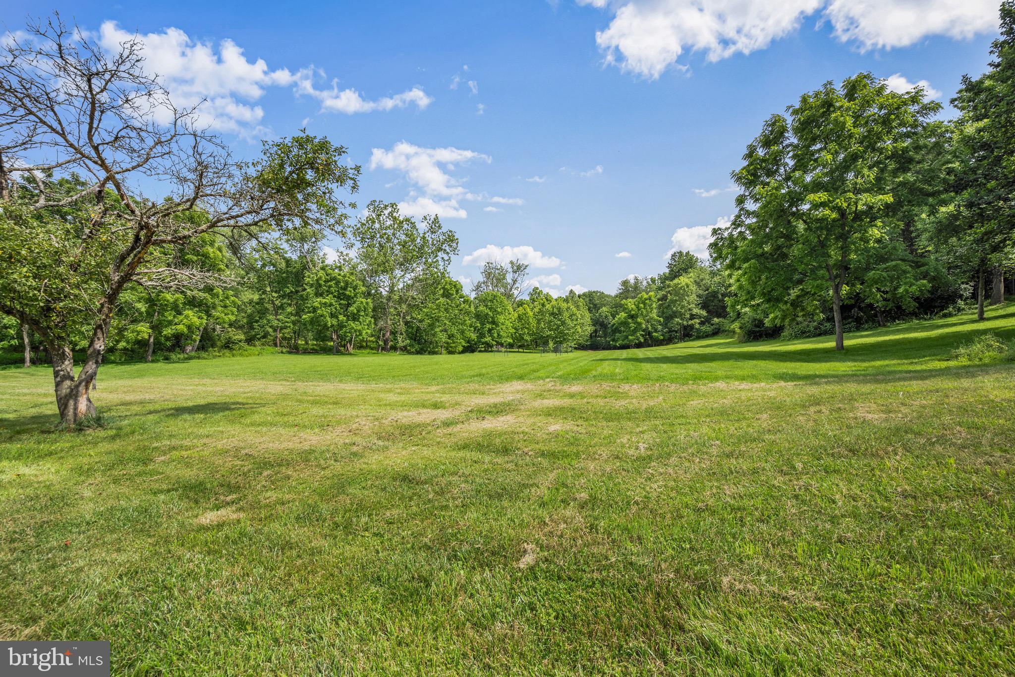 1039 Arnold Road Westminster, MD 21157 - Photo 13 of 49 Gallery Image 13
