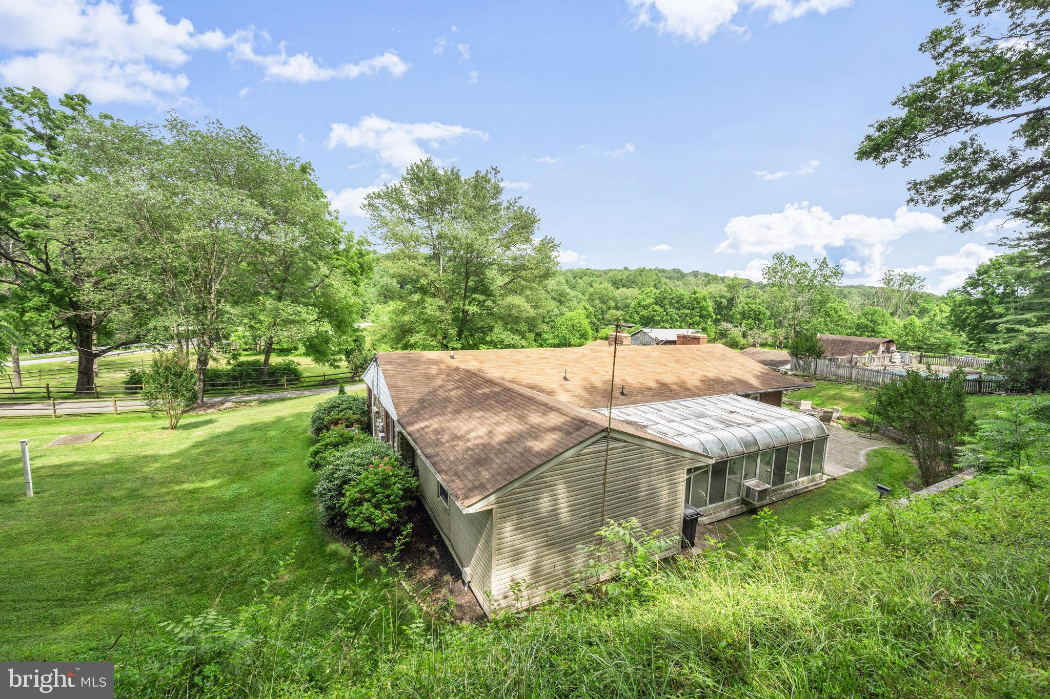 1039 Arnold Road Westminster, MD 21157 - Photo 8 of 49 Gallery Image 8