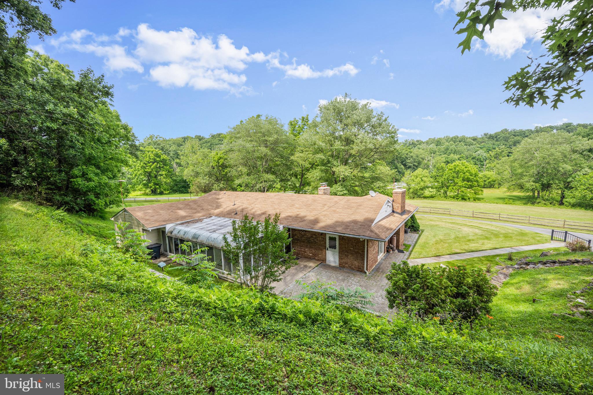 1039 Arnold Road Westminster, MD 21157 - Photo 9 of 49 Gallery Image 9