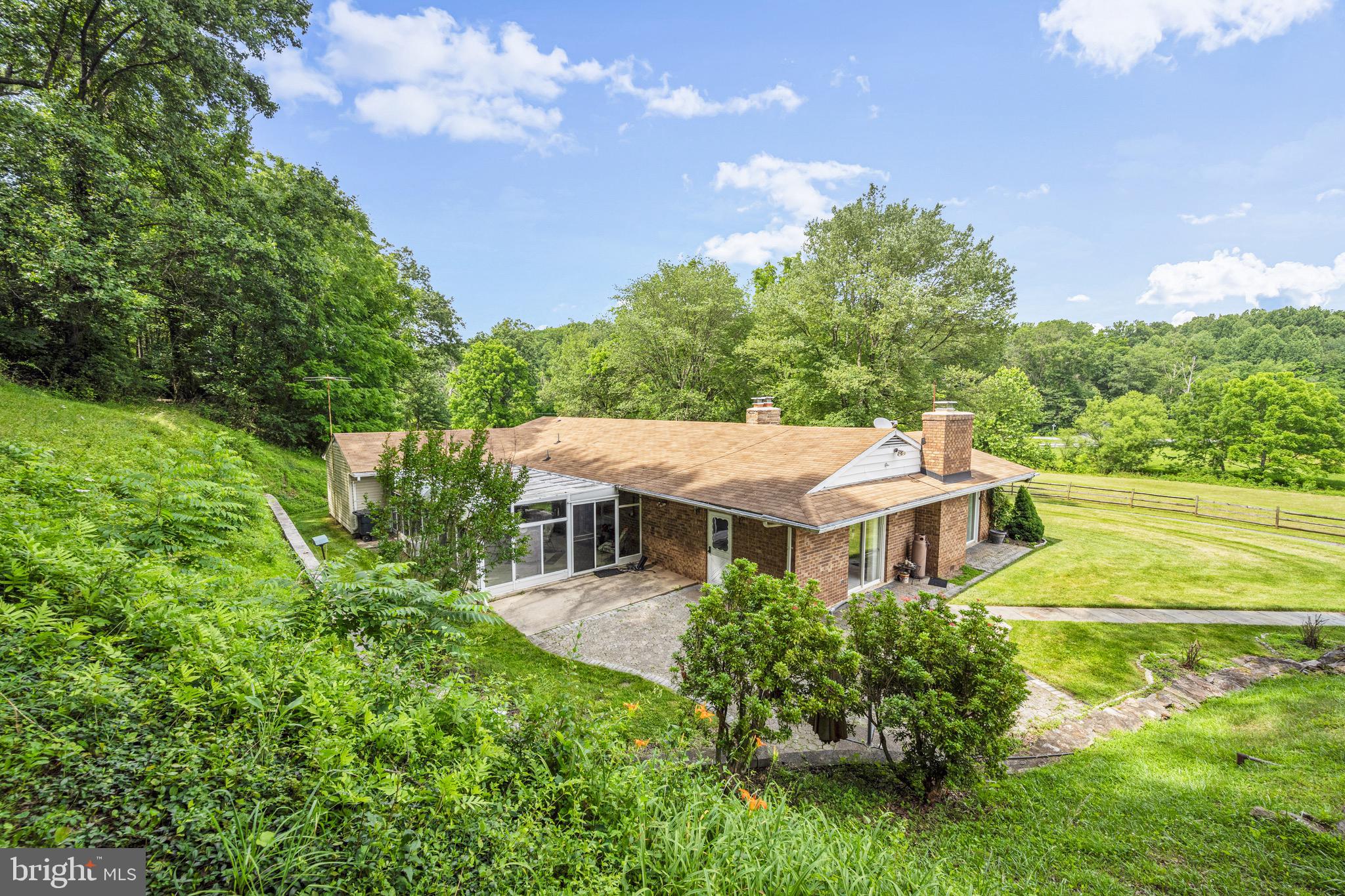 1039 Arnold Road Westminster, MD 21157 - Photo 10 of 49 Gallery Image 10