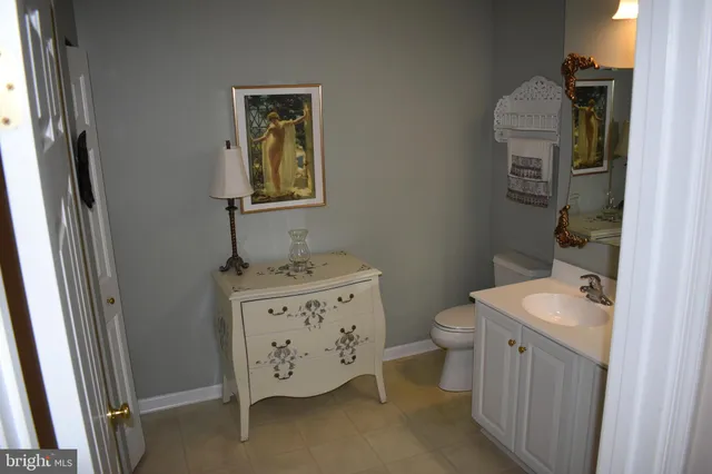 a view of walk in closet