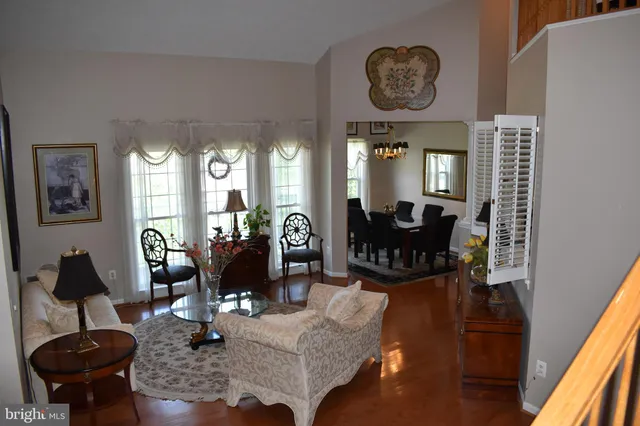 a view of entryway with a front door