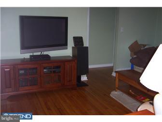 3426 Bursonville Road Riegelsville, PA 18077 - Photo 7 of 8 Living Room