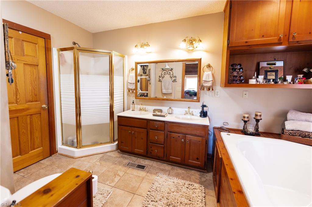 3000 Williams Road Lewisville, NC 27023 - Photo 11 of 33 Gallery Image 11