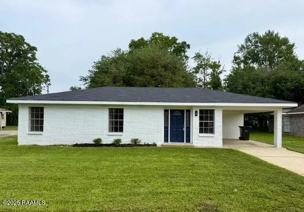 $179,995 | 752 J L Drive, Scott, LA 70583