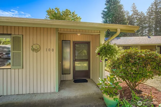 $289,500 | 3300 Carpenter Road Southeast, Unit 100, Lacey, WA 98503