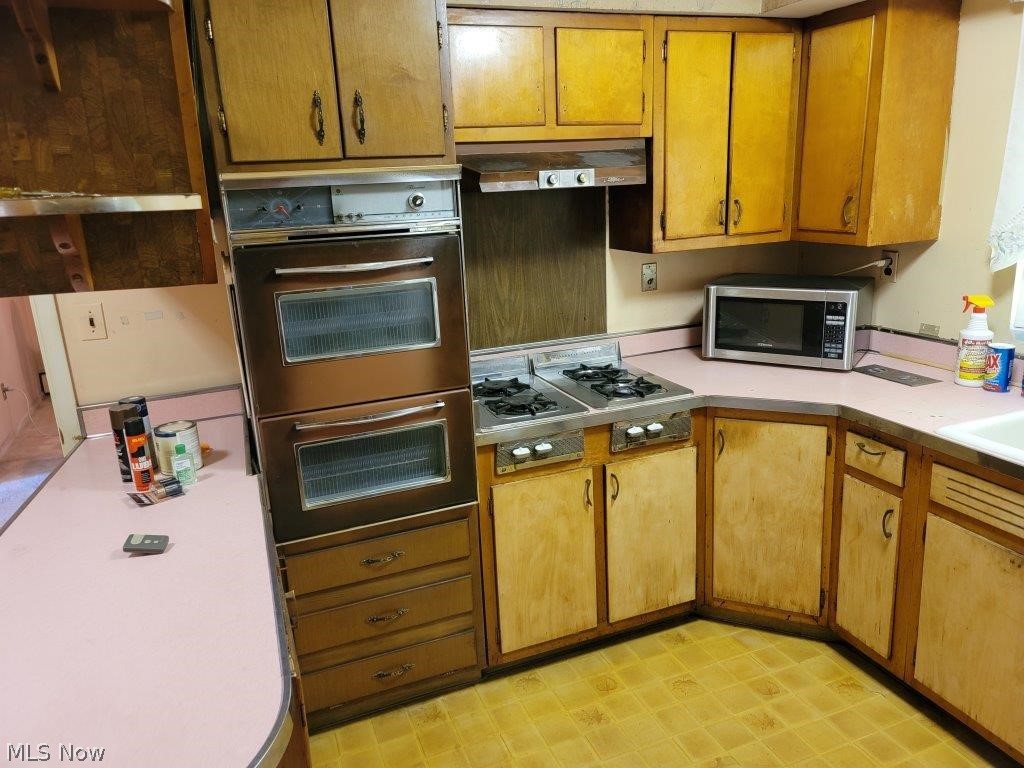 4730 Osborn Road Cleveland, OH 44128 - Photo 9 of 12