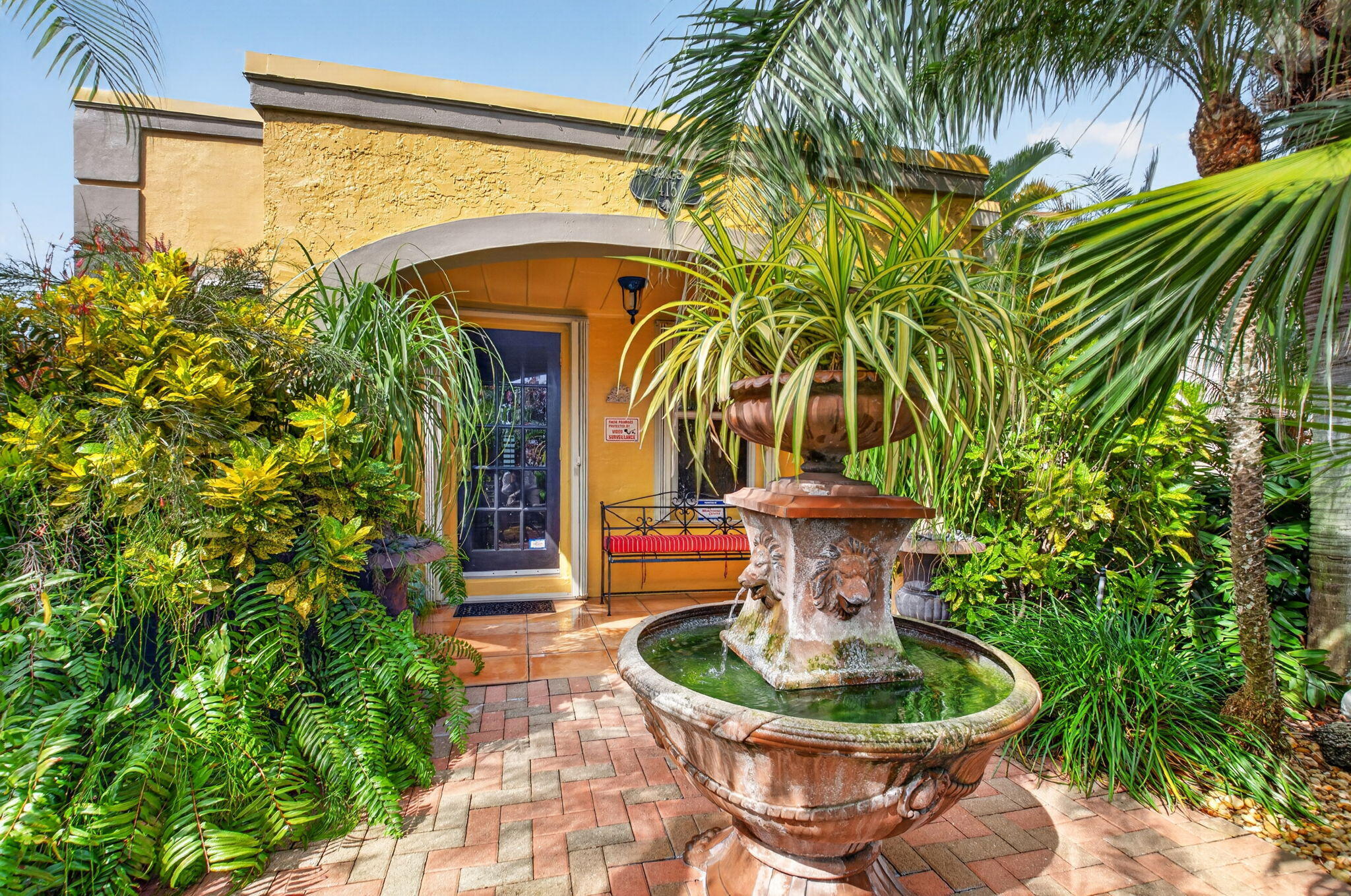 415 Colonial Road West Palm Beach, FL 33405 - Photo 13 of 58 62-web-or-mls-DSC_8441