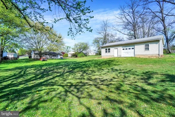 $289,900 | 2833 Anita Drive, Dover, PA 17315