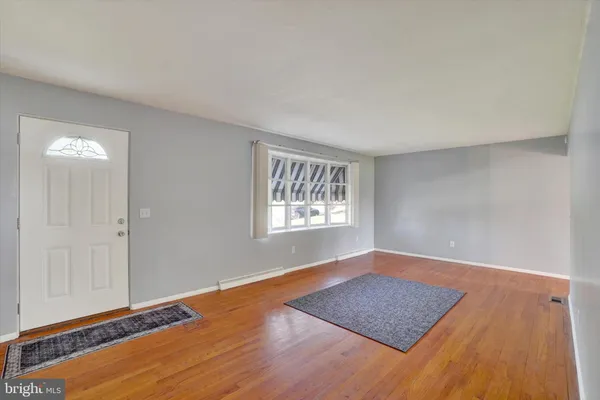 $289,900 | 2833 Anita Drive, Dover, PA 17315