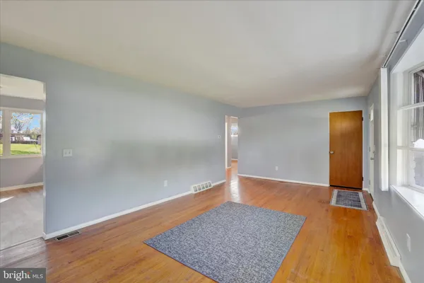 $289,900 | 2833 Anita Drive, Dover, PA 17315