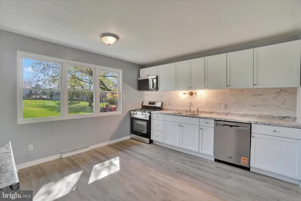 $289,900 | 2833 Anita Drive, Dover, PA 17315