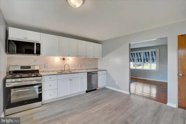 $289,900 | 2833 Anita Drive, Dover, PA 17315