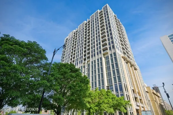 $3,000 | 700 North Larrabee Street, Unit 905, Chicago, IL 60654