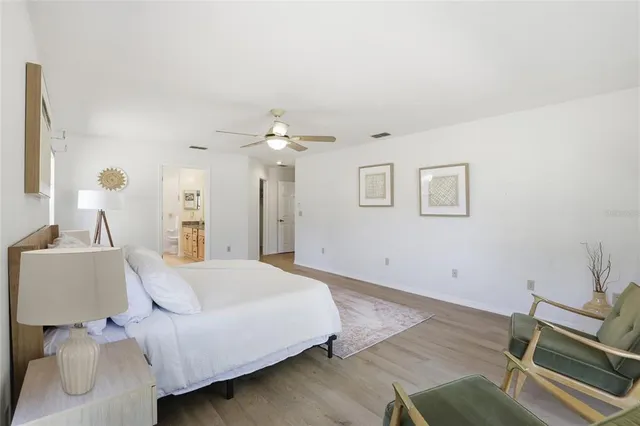 $369,900 | 5070 Northeast 52nd Place, High Springs, FL 32643