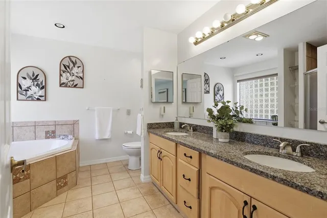 $369,900 | 5070 Northeast 52nd Place, High Springs, FL 32643