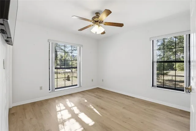 $369,900 | 5070 Northeast 52nd Place, High Springs, FL 32643