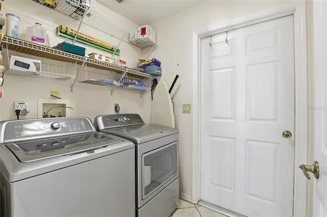 $369,900 | 5070 Northeast 52nd Place, High Springs, FL 32643