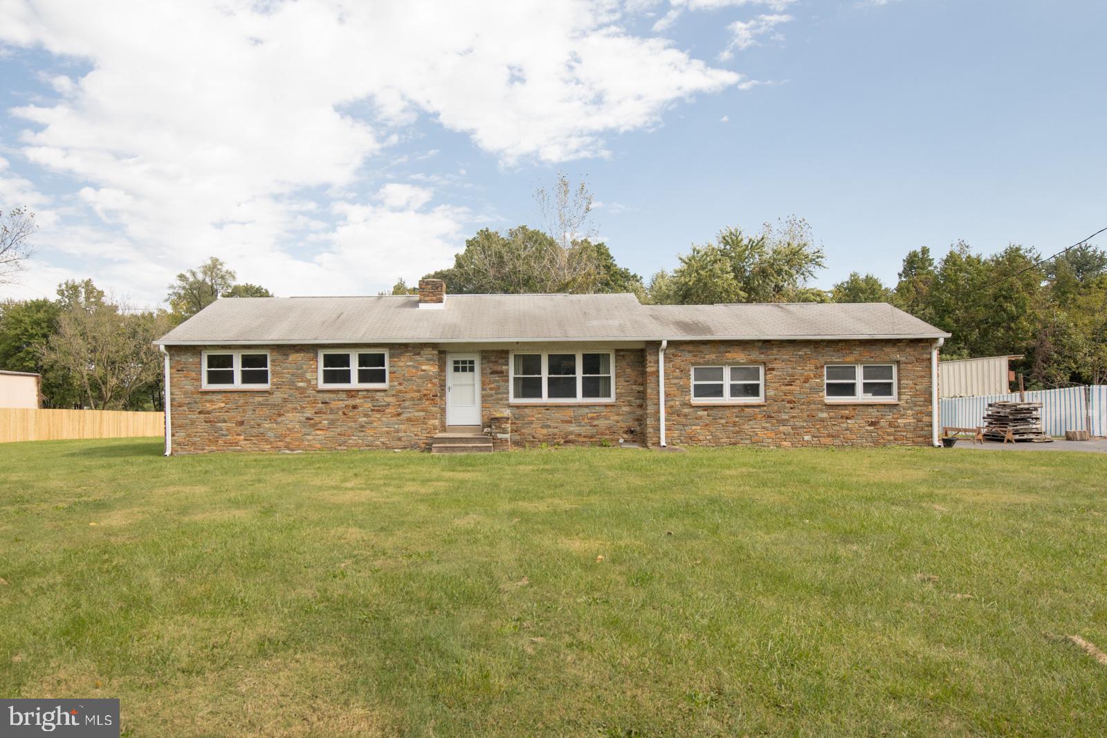 2430 Edgely Road Levittown, PA 19057 - Photo 2 of 52 Gallery Image 2