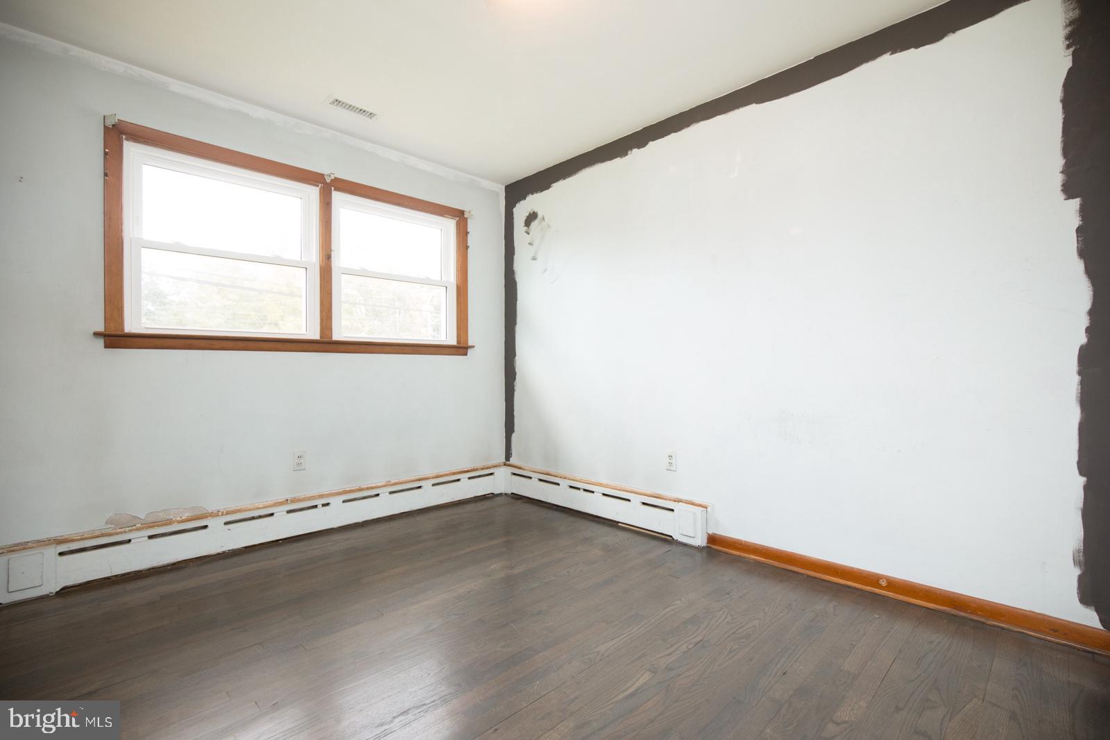 2430 Edgely Road Levittown, PA 19057 - Photo 42 of 52 Gallery Image 42
