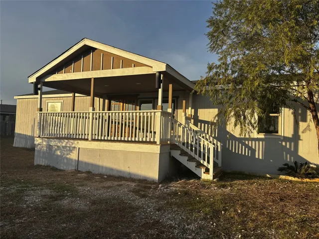 $1,995 | 120 Scarlet Ibis Pass, Del Valle, TX 78617