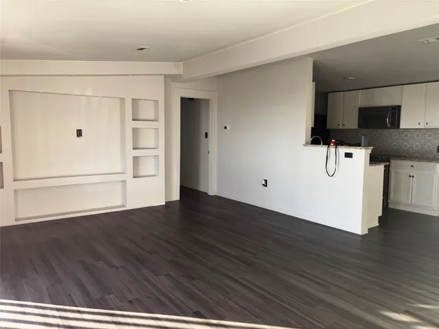 $1,995 | 120 Scarlet Ibis Pass, Del Valle, TX 78617