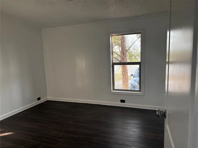 $1,995 | 120 Scarlet Ibis Pass, Del Valle, TX 78617