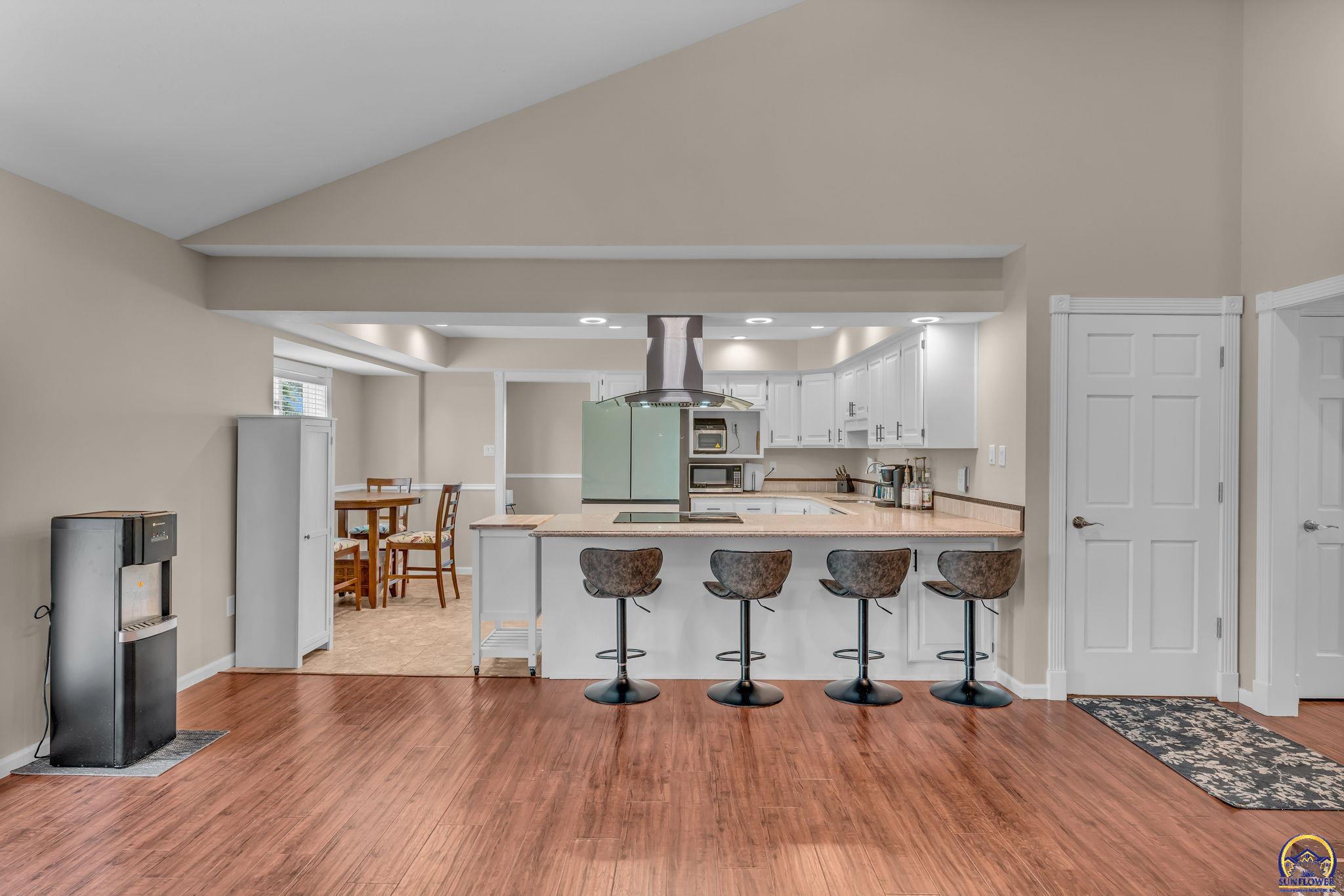 3725 Southwest Kings Forest Road Topeka, KS 66610 - Photo 14 of 52