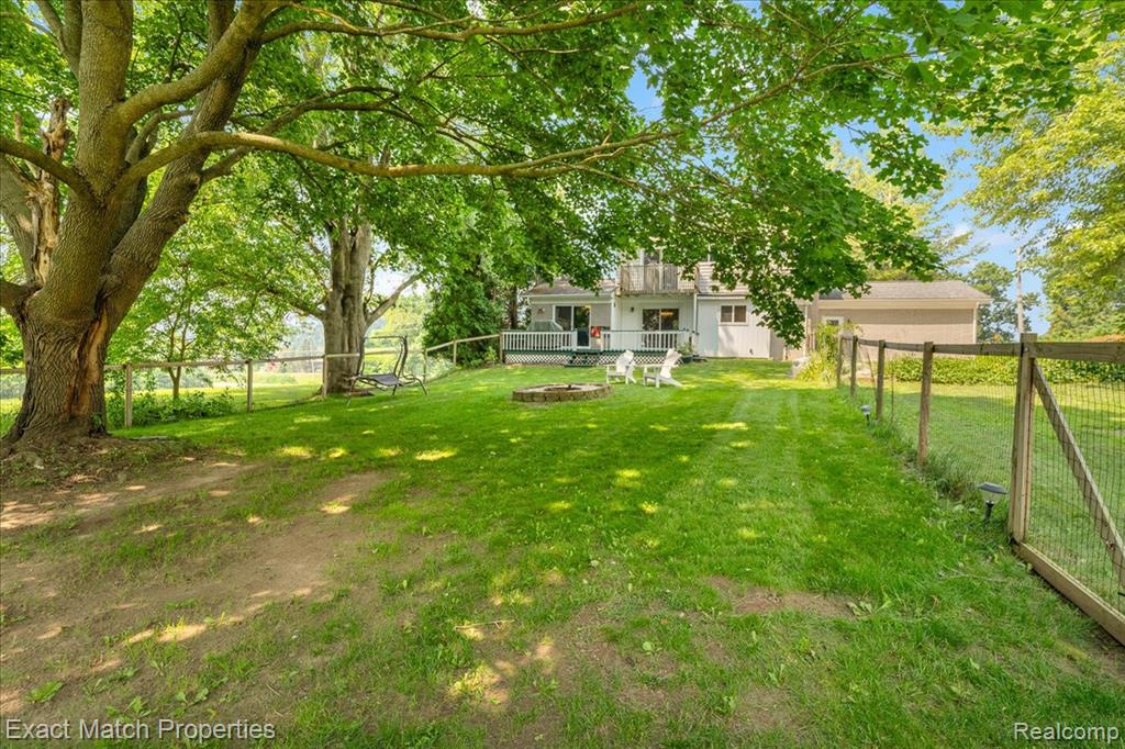 3980 North Hickory Ridge Road Highland, MI 48357 - Photo 15 of 59
