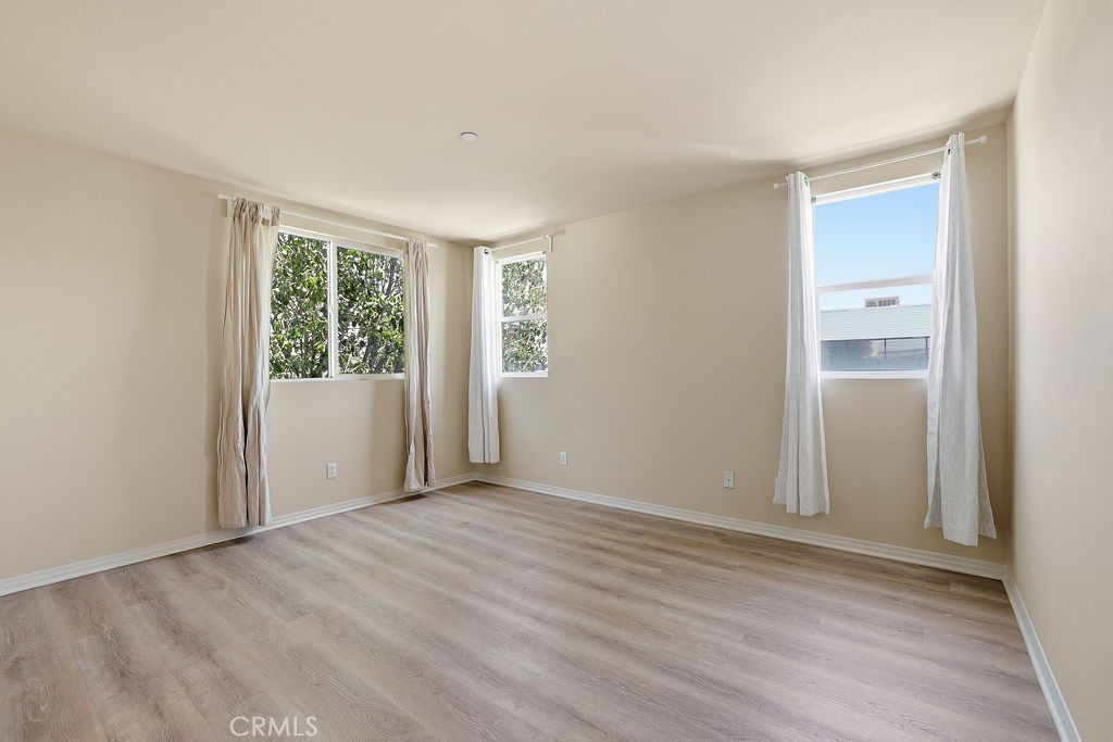 11370 Dream Pacoima, CA 91331 - Photo 20 of 55 Primary Bedroom 1