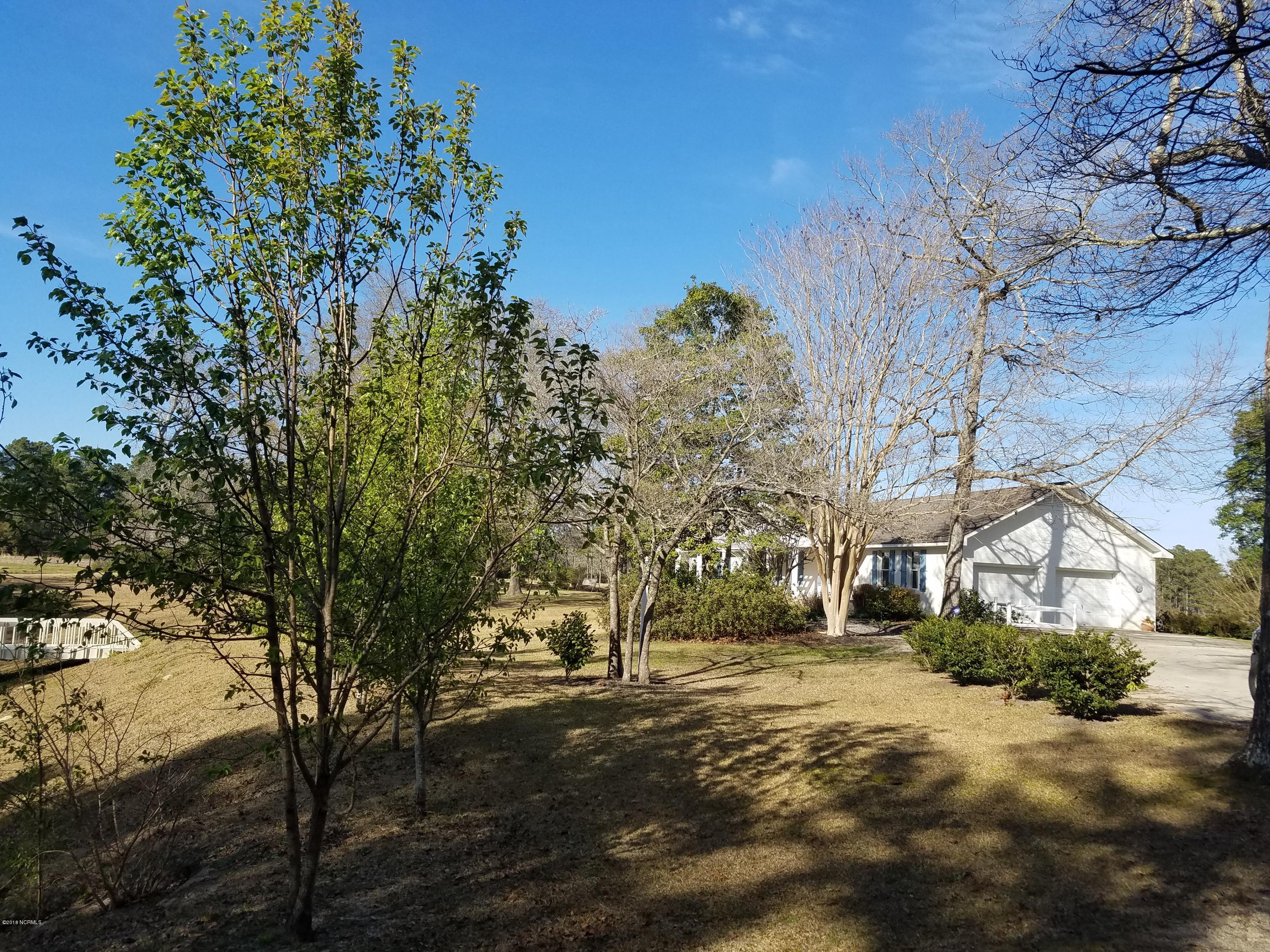 153 Point Road Newport, NC 28570 - Photo 3 of 30 Entrance view