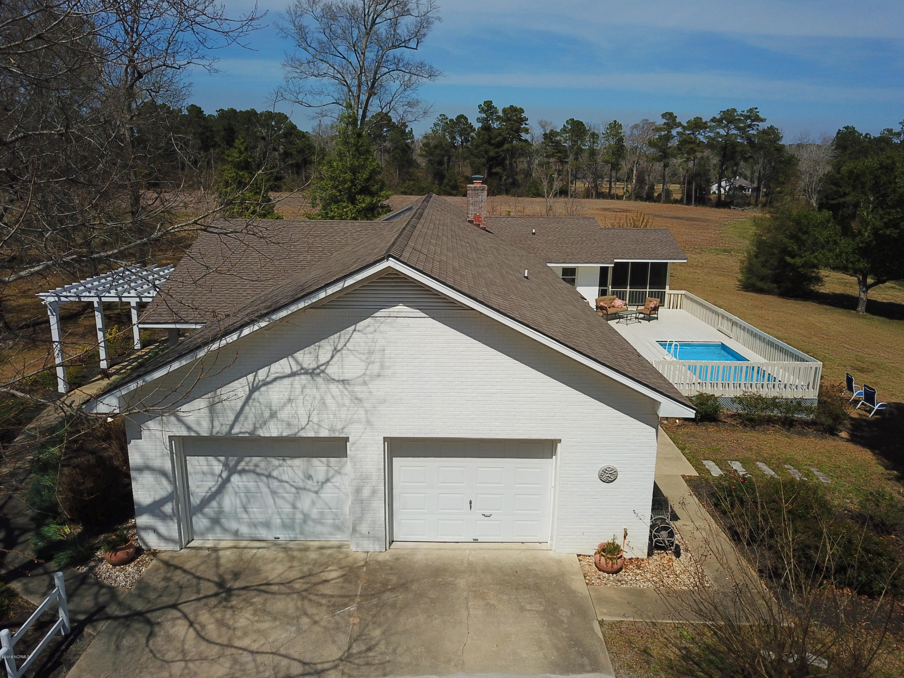 153 Point Road Newport, NC 28570 - Photo 6 of 30 Two Car Garage
