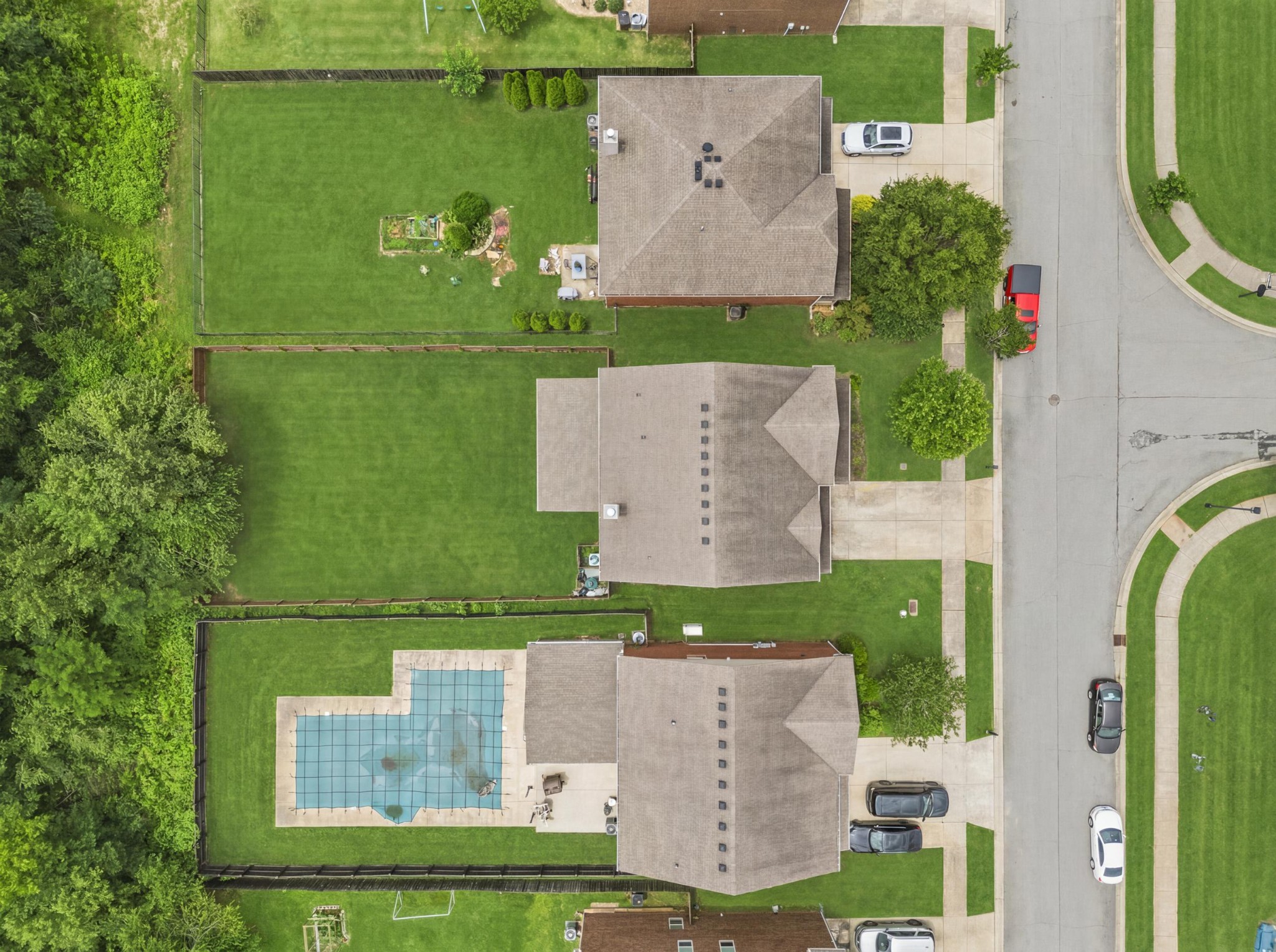 1011 Benwick Road Hendersonville, TN 37075 - Photo 55 of 60 an aerial view of a house with a garden