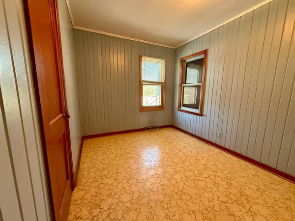 $124,900 | 105 3rd Avenue Northwest, Grand Meadow, MN 55936