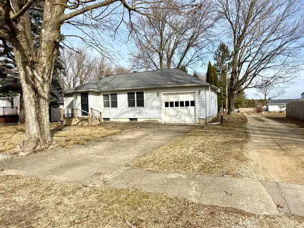 $124,900 | 105 3rd Avenue Northwest, Grand Meadow, MN 55936