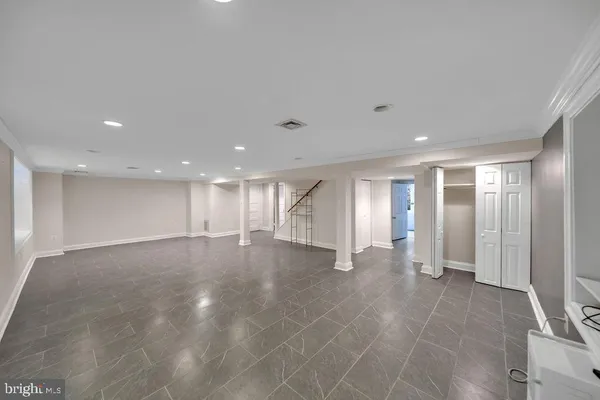 a view of utility room