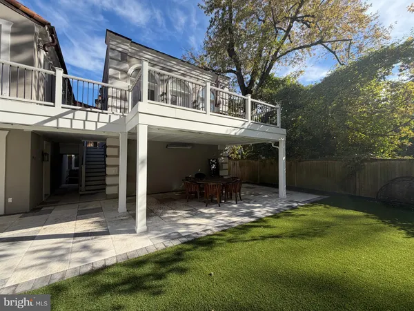 a view of an entryway