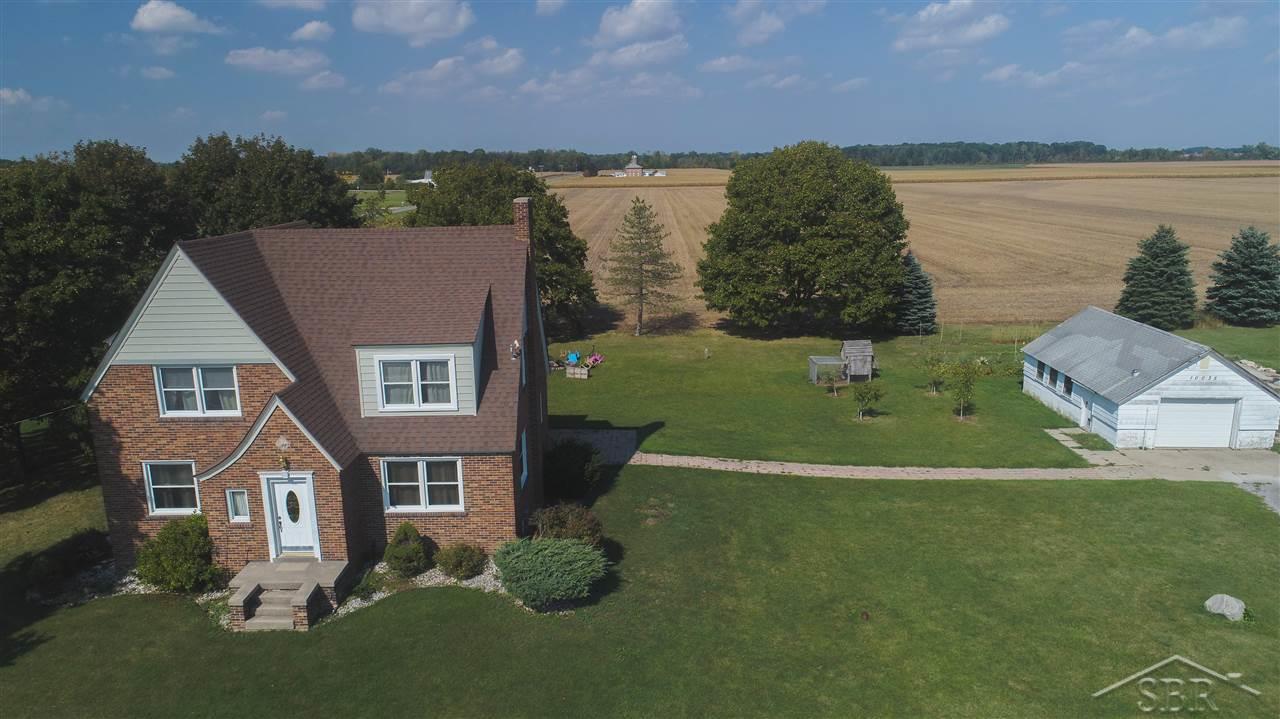 10035 King Road Frankenmuth, MI 48734 - Photo 3 of 61 31344369-2.JPG