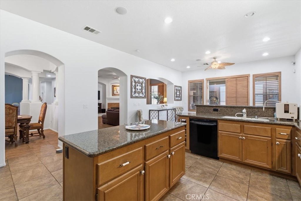 23841 Piedras Road Perris, CA 92570 - Photo 29 of 130 Main House Kitchen