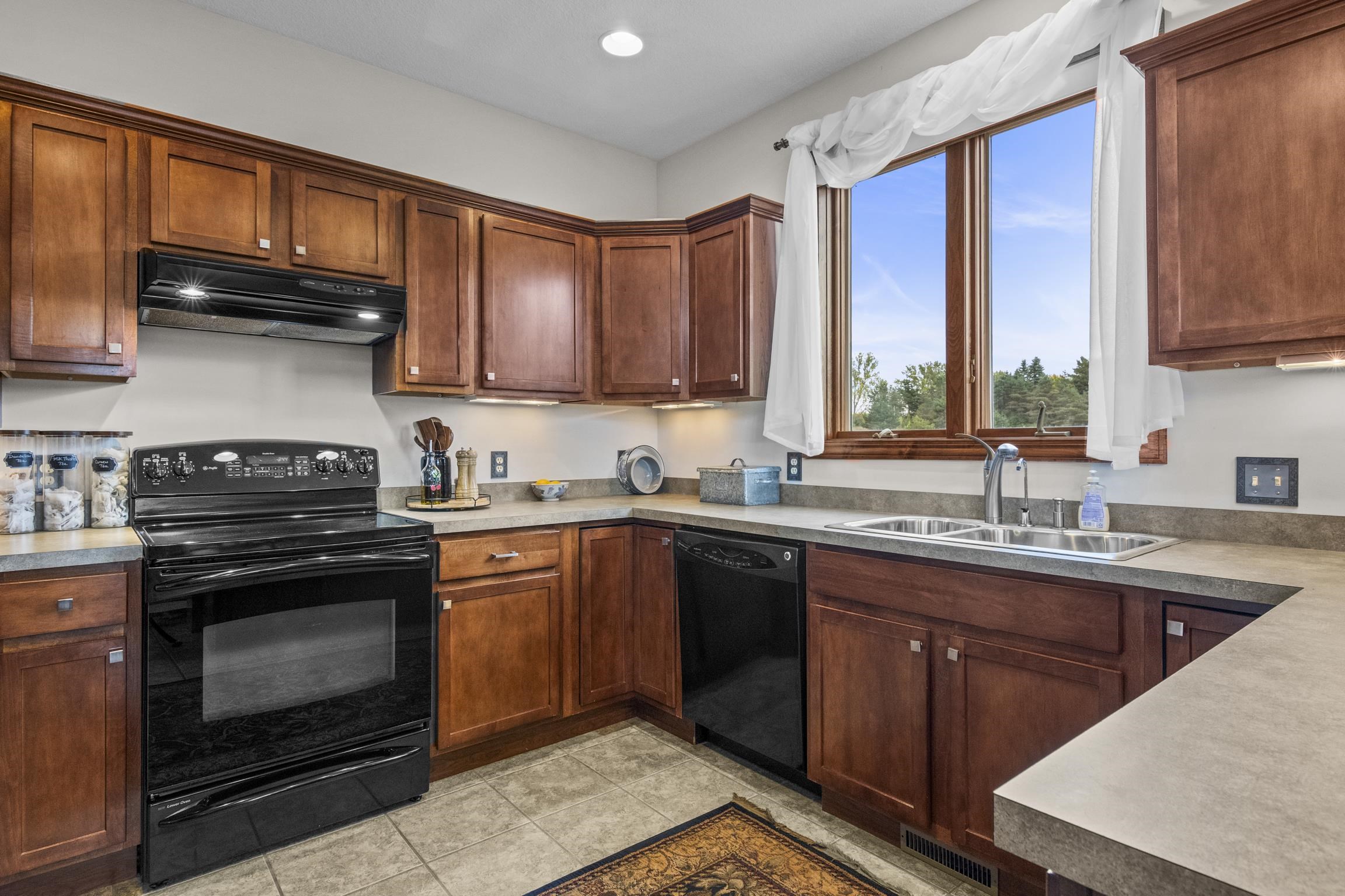6536 Indian Hill Road Honor, MI 49640 - Photo 13 of 38